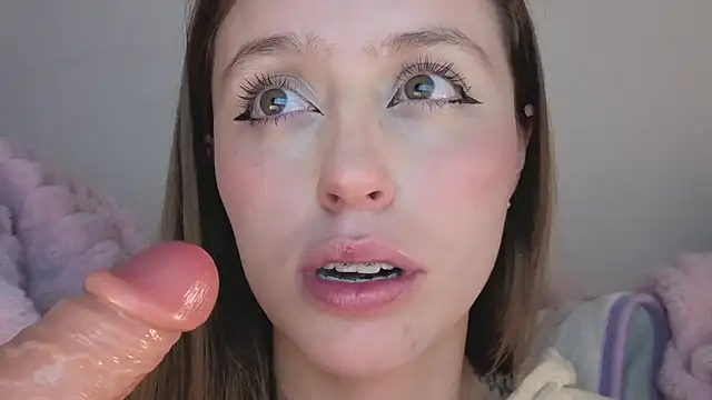 SofiaGc online show from 10/19/25, 02:25