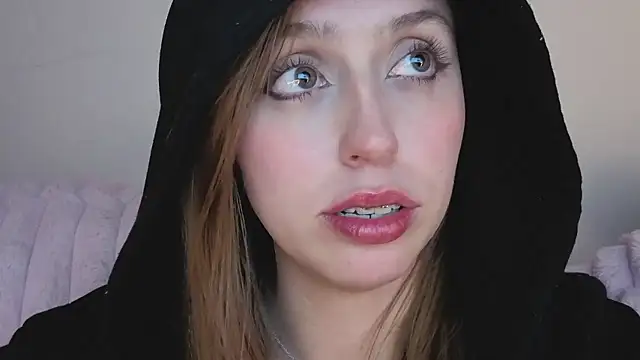 Snapshot of SofiaGc chatting on 01/14/26, 03:54 SofiaGc online show from 01/14/26, 03:54