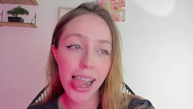 SofiaGc online show from 12/27/24, 02:47