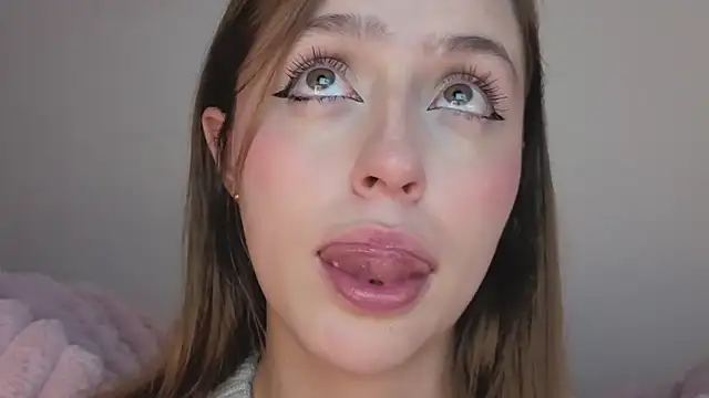 SofiaGc online show from 10/26/25, 03:51