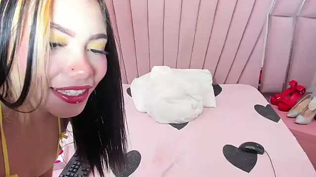 Azul Horny18 online show from 07/11/26, 04:13