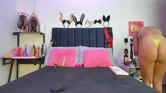 emmily giraldo online show from 10/06/25, 12:28