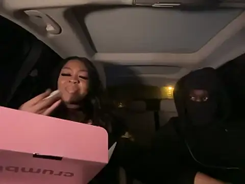 AUNYXXX online show from 04/17/26, 02:25