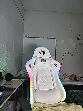 dani123unica online show from 12/18/25, 10:30