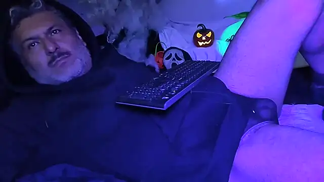 BushBator online show from 10/25/25, 07:51