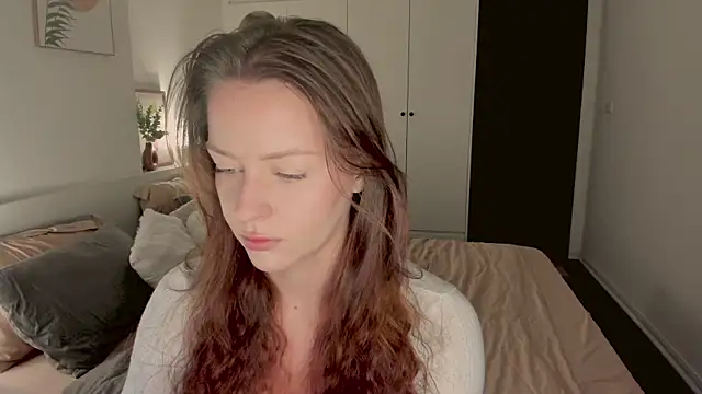 Snapshot of aveme_melissa chatting on 06/14/26, 06:03 aveme melissa online show from 06/14/26, 06:03