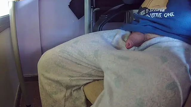 vladimirput4 online show from 02/20/25, 12:04