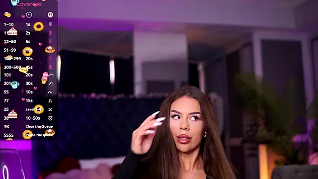 MissKiarra online show from 11/29/25, 08:03