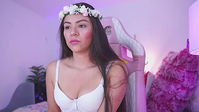 Snapshot of adamaria_1 chatting on 02/08/25, 05:18 adamaria 1 online show from 02/08/25, 05:18