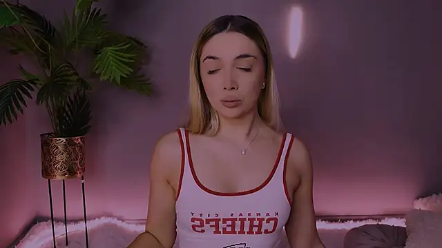 Snapshot of Jessielle chatting on 01/14/26, 07:12 Jessielle online show from 01/14/26, 07:12