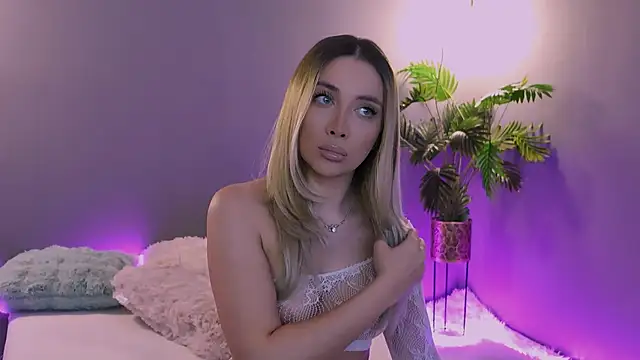 Snapshot of Jessielle chatting on 03/28/26, 05:14 Jessielle online show from 03/28/26, 05:14