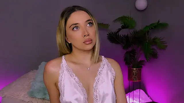 Jessielle online show from 04/17/26, 03:09