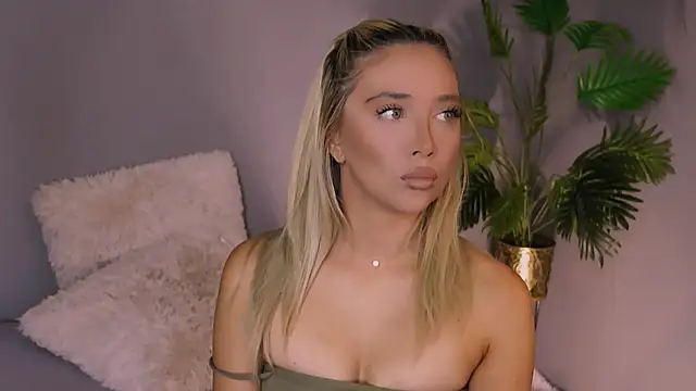 Jessielle online show from 07/15/26, 07:15