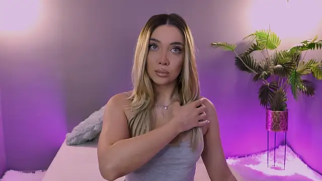 Snapshot of Jessielle chatting on 03/27/26, 06:00 Jessielle online show from 03/27/26, 06:00