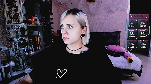 NaniMoore online show from 11/06/25, 08:24