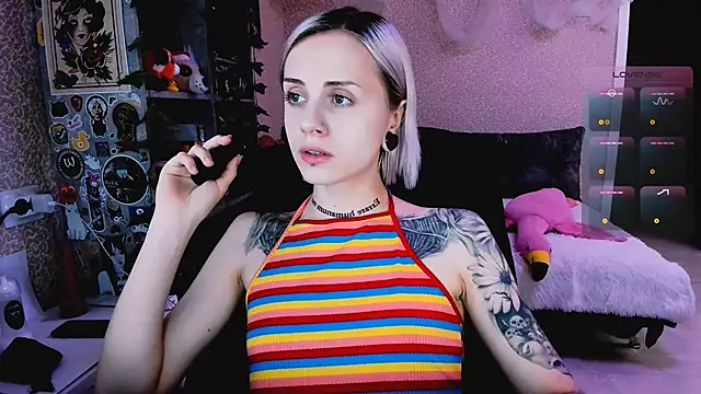 NaniMoore online show from 11/09/25, 08:13