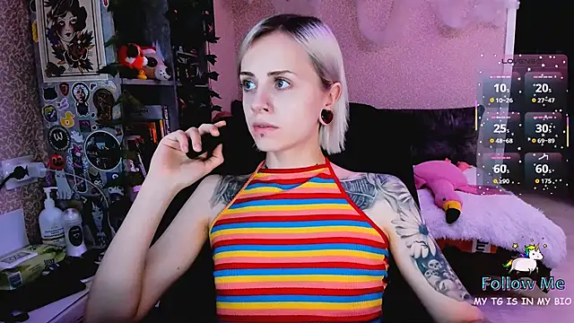 NaniMoore online show from 11/16/25, 08:35