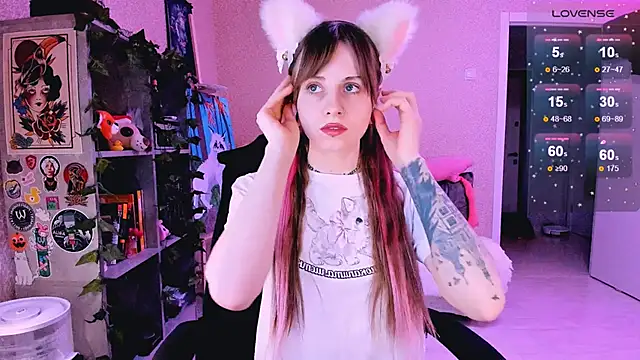 NaniMoore online show from 03/04/25, 08:16