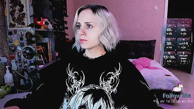 NaniMoore online show from 12/19/25, 09:06