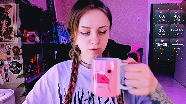 NaniMoore online show from 03/14/25, 11:22