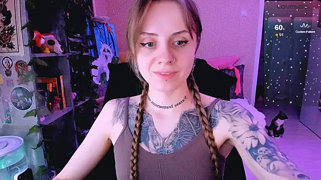 NaniMoore online show from 02/03/25, 11:05