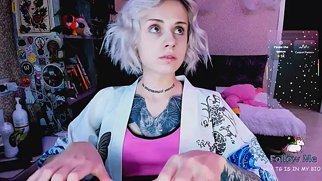 NaniMoore online show from 11/27/25, 08:09