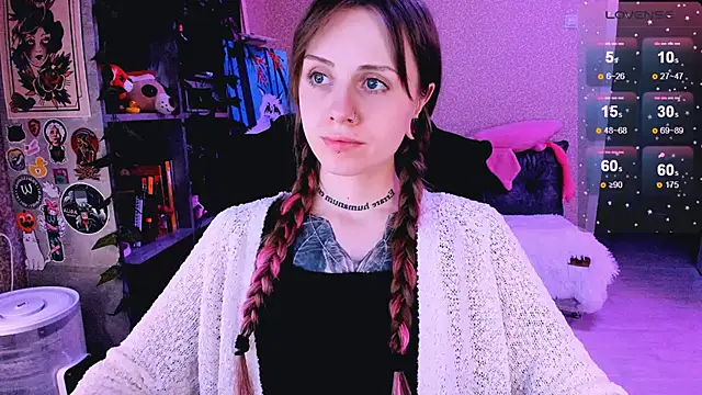 NaniMoore online show from 03/09/25, 11:14