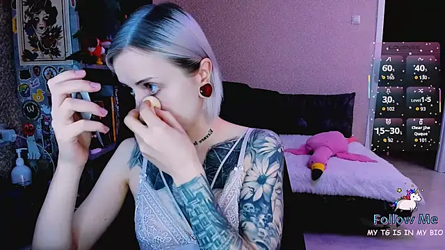 NaniMoore online show from 12/14/25, 09:09