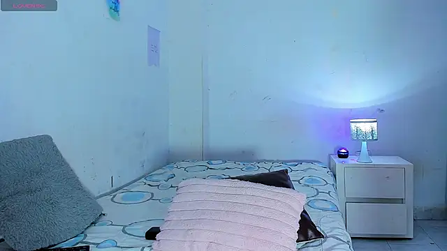 auroraa sexy online show from 09/22/25, 03:51