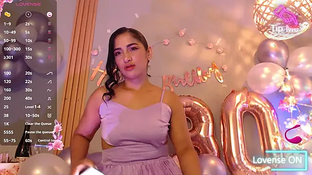 Thayssa ross online show from 04/15/26, 03:38