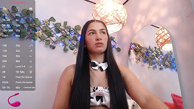 Thayssa ross online show from 12/05/25, 02:59