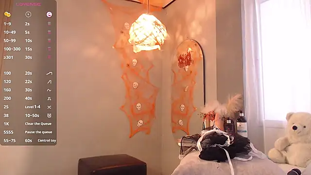 Thayssa ross online show from 10/21/25, 02:49