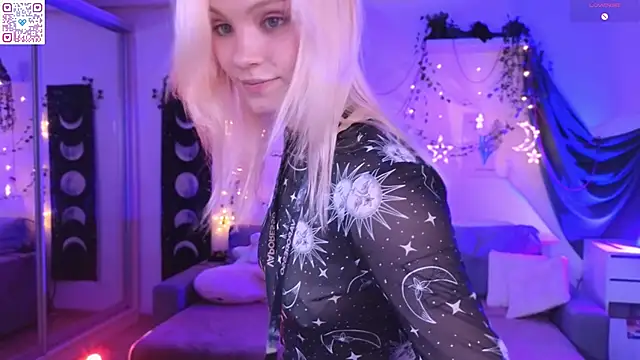 Moonlight Mia online show from 04/10/26, 07:43