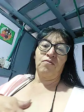 clarita 01 online show from 11/27/25, 12:49