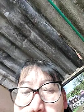 clarita 01 online show from 11/25/25, 12:16