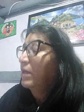 Snapshot of clarita_01 chatting on 06/01/26, 01:50 clarita 01 online show from 06/01/26, 01:50