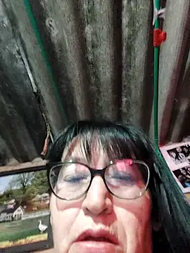 clarita 01 online show from 10/01/25, 11:36