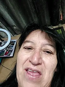 clarita 01 online show from 11/11/25, 11:38