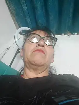 clarita 01 online show from 12/19/25, 12:29