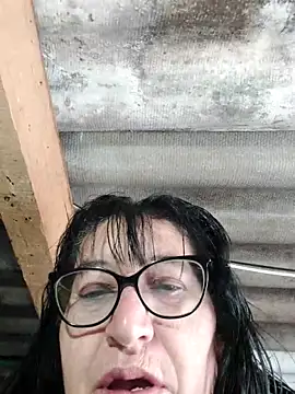 clarita 01 online show from 10/30/25, 11:19