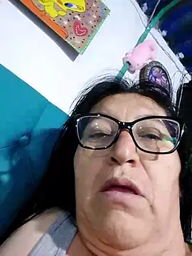 Snapshot of clarita_01 chatting on 05/05/26, 11:13 clarita 01 online show from 05/05/26, 11:13