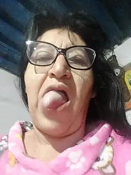 Snapshot of clarita_01 chatting on 04/30/26, 10:22 clarita 01 online show from 04/30/26, 10:22