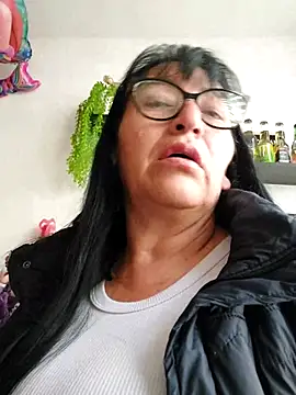 clarita 01 online show from 09/26/25, 01:40