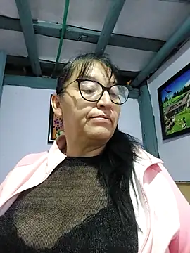 clarita 01 online show from 11/26/25, 12:38