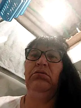 Snapshot of clarita_01 chatting on 07/10/26, 10:37 clarita 01 online show from 07/10/26, 10:37