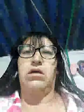 Snapshot of clarita_01 chatting on 05/26/26, 10:57 clarita 01 online show from 05/26/26, 10:57