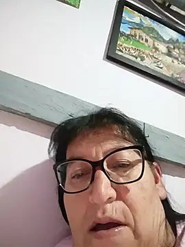 Snapshot of clarita_01 chatting on 06/08/26, 10:05 clarita 01 online show from 06/08/26, 10:05