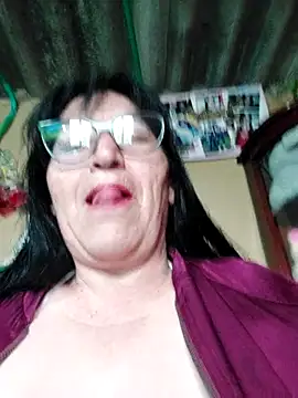 clarita 01 online show from 10/03/25, 11:45