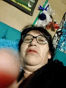 clarita 01 online show from 10/02/25, 10:51