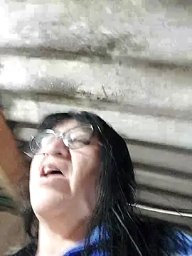 clarita 01 online show from 11/04/25, 11:25